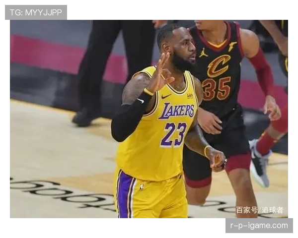 凯泽战术革新引爆精彩对决，球员表现引球迷热议