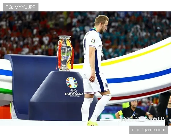 欧洲杯女足赛事精彩上演，各国女队表现稳健，逐鹿冠军荣耀