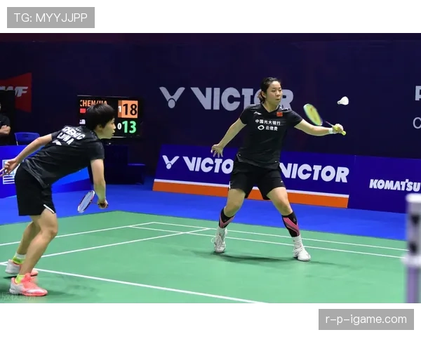 贾一凡刚买了个几百万的表，天天戴着路人都围着转了吧？